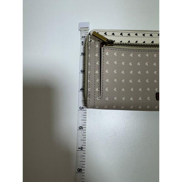 Fossil Clutch Wristlet Wallet Taupe Tan Multi Heart Patterned Canvas Zip Around - Picture 10 of 10